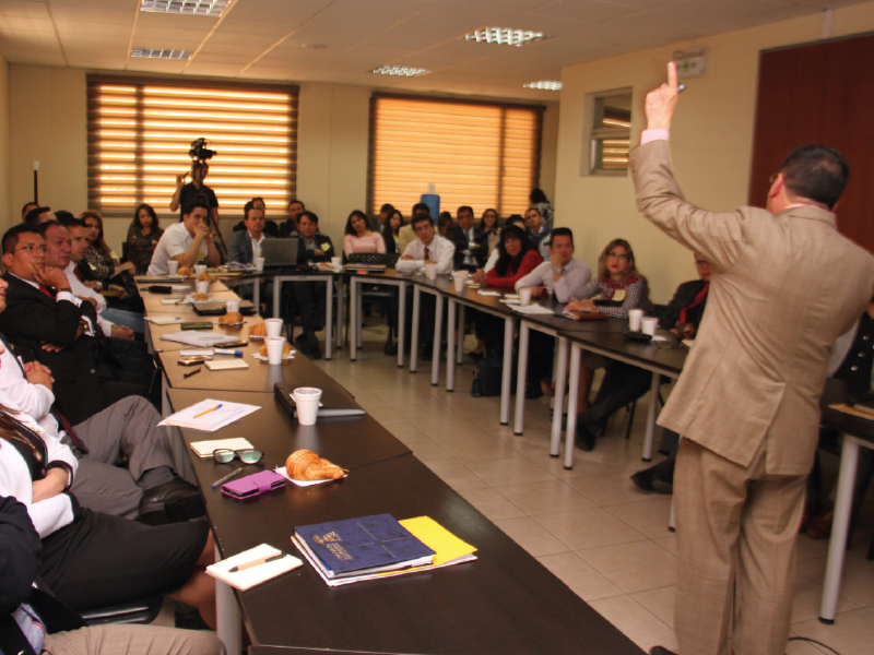 Los defensores provinciales trabajan para mejorar la calidad del servicio para los usuarios