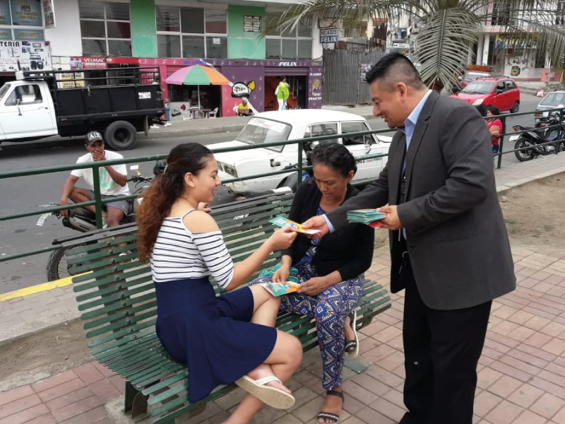 Manabí capacita al personal misional y difunde los servicios institucionales