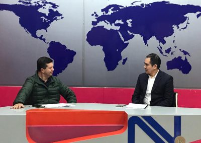 El Defensor Público General, Dr. Ángel Torres Machuca, durante la entrevista en Canal Nortvisión, de Tulcán