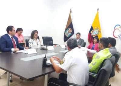José Gabriel Ramírez, defensor público provincial de Santa Elena en la reunión de la Mesa de Justicia