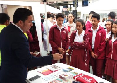 Estudiantes de Bucay recibieron información de los servicios de la Defensoría Pública