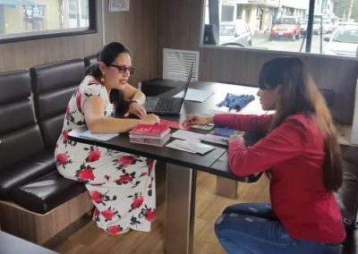 Habitantes de La Merced en Quito, acudieron a la Defensoría Móvil