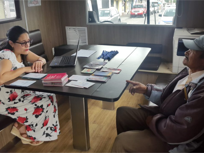 La Defensoría Móvil entregó asesoría legal en la parroquia La Merced de Quito