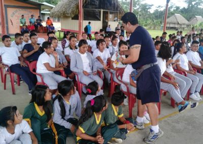 El defensor público provincial de Orellana, Geovanny Tasigchana, dictó una charla en la unidad educativa de la parroquia Augusto Rivadeneira