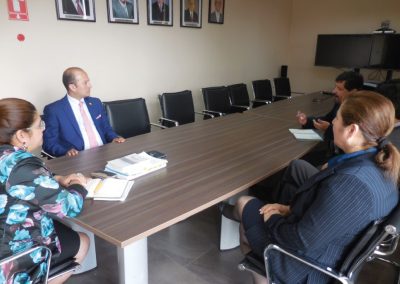 El Defensor Público Regional del Austro, Juan Carlos Solano, durante la reunión interinstitucional en Morona Santiago