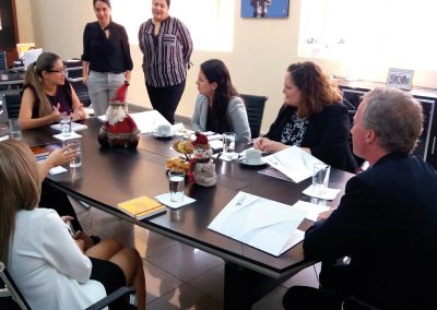 Cindy Cedeño, defensora pública provincial del Guayas, mantuvo una reunión de trabajo con representantes del Consulado Americano