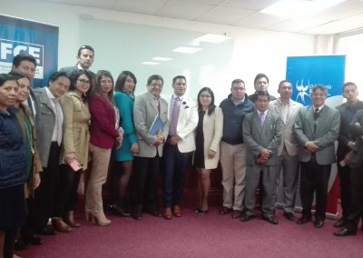 El defensor público provincial de Tungurahua, Ángel Jarrín junto a los facilitadores de la capacitación “Litigación Oral”