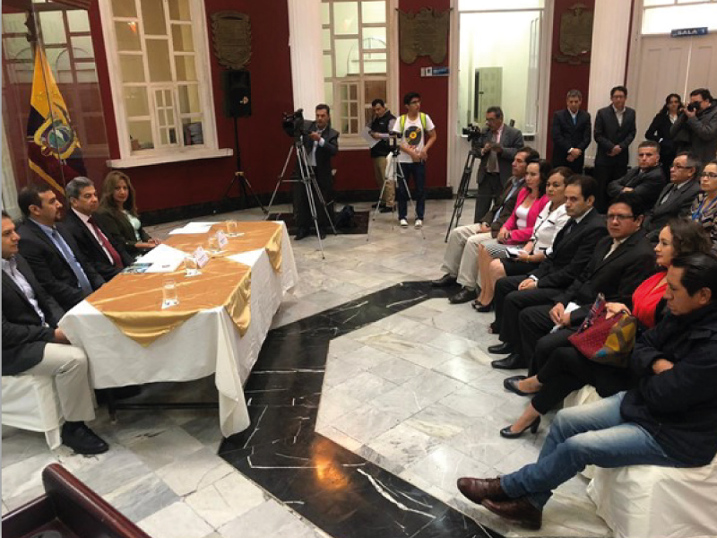 Loja: suscribió un convenio para fortalecer la gestión de consultorios jurídicos gratuitos