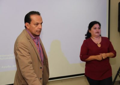 El Coordinador Nacional de Gestión de la Defensa Pública, Dr. Ricardo Morales, y la facilitadora Msc. Nora Mantilla