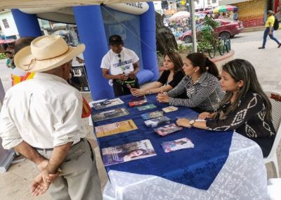 Usuarios del cantón Huaquillas reciben información sobre violencia de género