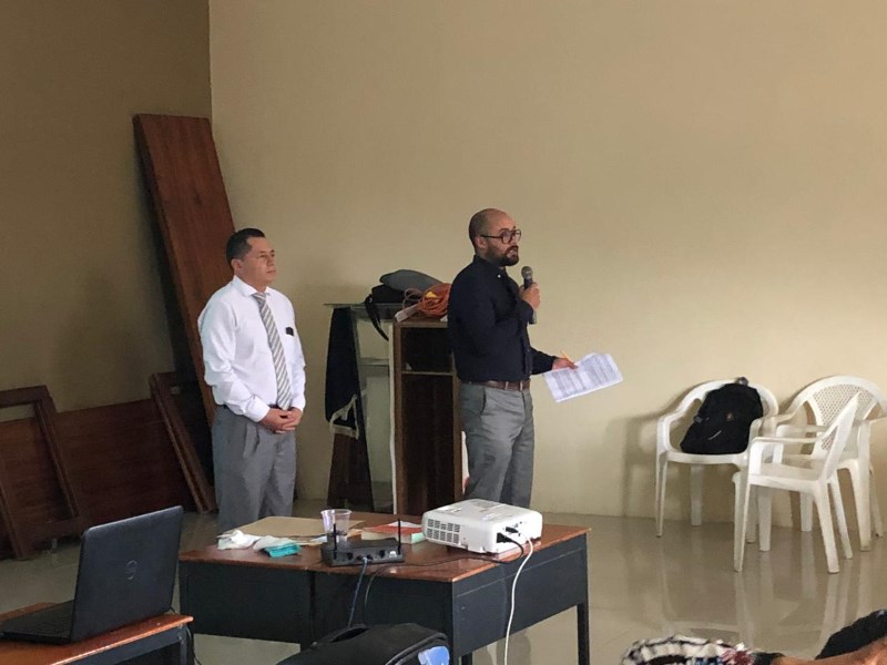 Napo: Personal misional capacitan a estudiantes sobre violencia intrafamiliar