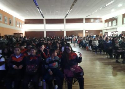 Estudiantes de la unidad educativa Juan Montalvo de Quito, participan en la charla sobre prevención de violencia de género