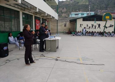 El equipo de la Defensoría Pública durante la charla a estudiantes del Colegio Aida Gallegos de Moncayo