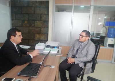 El Defensor Público Provincial de Santa Elena, José Ramírez, durante la planificación de seminarios de capacitación con el Consejo de la Judicatura