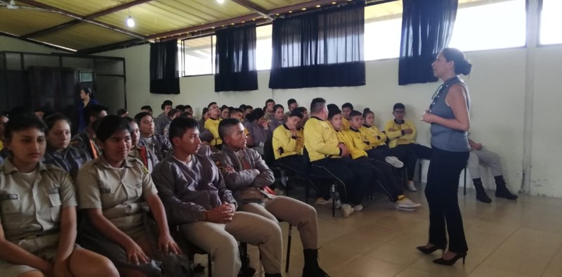 Pastaza: En dos planteles educativos del cantón Mera se dictaron charlas preventivas sobre Violencia Intrafamiliar