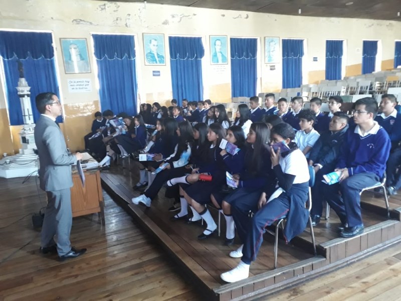 Pichincha: Defensores Públicos capacitan a jóvenes estudiantes de la capital sobre Violencia de Género