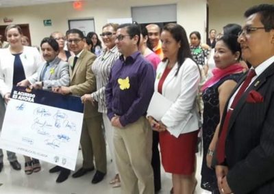 El Defensor Público provincial de Santo Domingo de los Tsáchilas, Mauricio Sotalín, durante la Mesa de Trabajo “Por una vida libre de Violencia”.