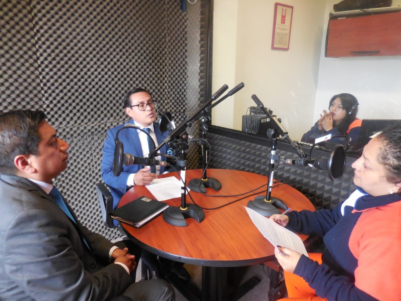Cotopaxi: A través de programas radiales, se difunden servicios de la Defensoría Pública