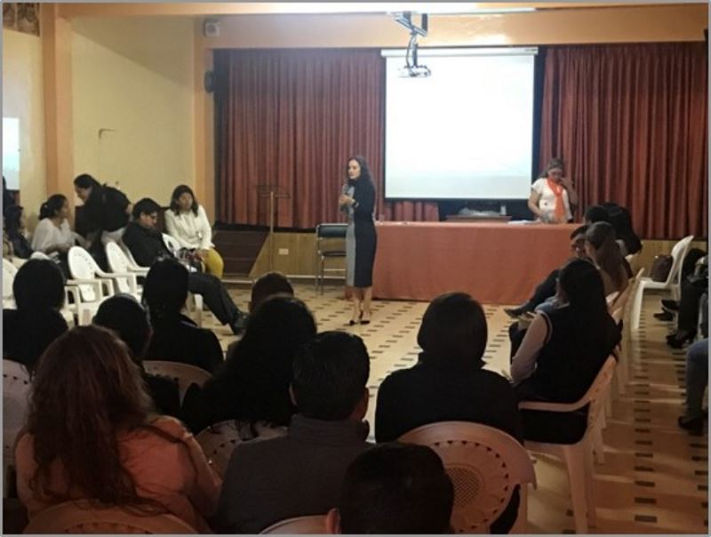 Loja: Defensores Públicos capacitan a personal de colegios sobre temas de violencia