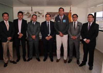 El Defensor Público General (e) Dr. Ángel Torres Machuca junto al director del SNAI, Gral. Edmundo Moncayo y defensores públicos.