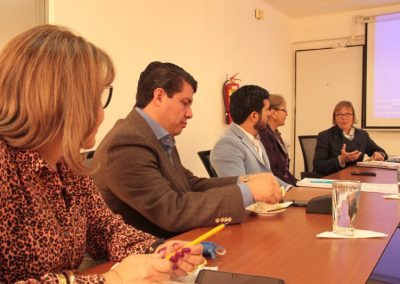 Funcionarios de la Defensoría Pública durante el conversatorio dictado por la experta alemana, Silvia Wollersheim.