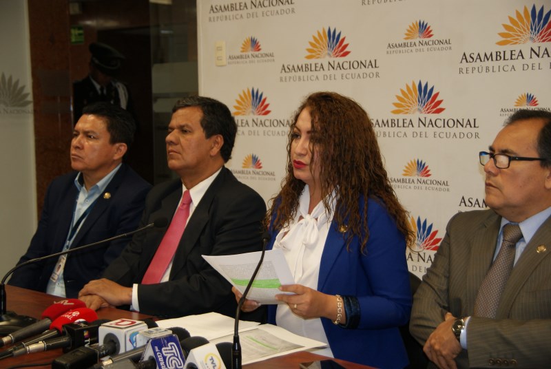 Jueza suspende toda acción del CPCCS, dirigida a nombrar otro Defensor Público General, sin antes convocar a concurso de méritos y oposición