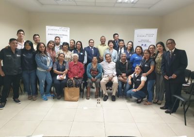 El defensor público provincial de Santa Elena, José Ramírez, asistió al taller dictado por el MIES.
