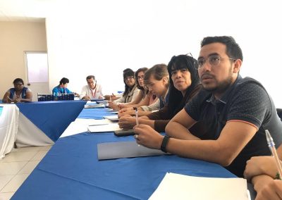 La defensora pública provincial de Sucumbíos, Edilma Borja, durante el taller dictado por la ONG Misión Scalabriniana.