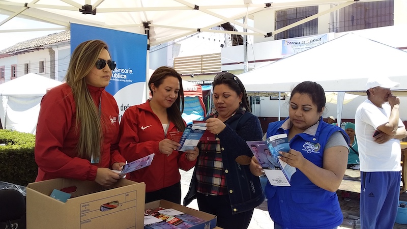 Carchi: Niños, jóvenes y adultos participan en feria ciudadana de la Defensoría Pública