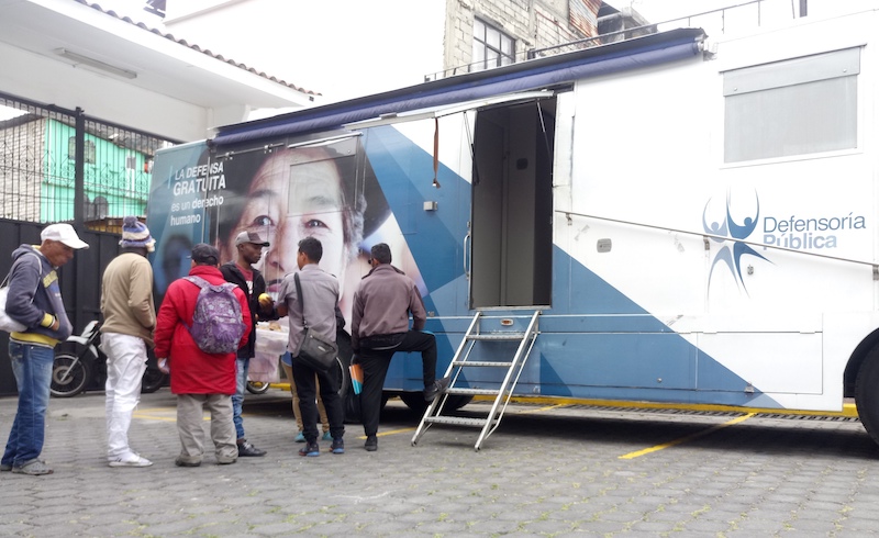 Defensoría Pública atiende a la ciudadanía en el Centro Histórico de Quito y en Calacalí