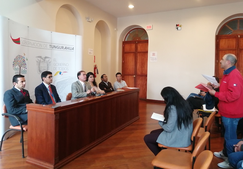 Tungurahua: Familias afectadas por presunta adjudicación ilegal de propiedades acuden a la Defensoría Pública