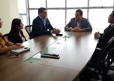 El defensor público provincial de Santa Elena, José Ramírez, en la Mesa de Justicia
