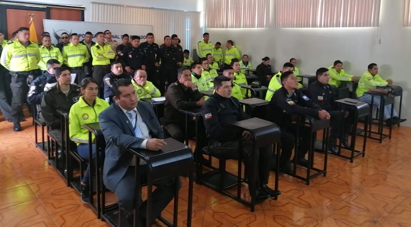 Bolívar: Miembros de la Policía Nacional recibieron charla sobre “Violencia criminal y Abigeato”