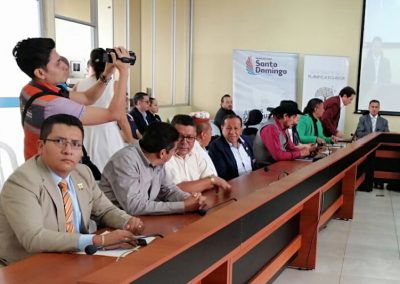 El defensor público provincial de Santo Domingo de los Tsáchilas, Mauricio Sotalín, durante el “Taller Multinivel”.