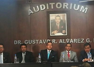 Defensor público provincial de Chimborazo, Freddy Garzón, durante sesión de acreditación del CJG en Uniandes – Riobamba