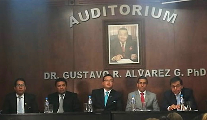 Chimborazo: Defensoría Pública entrega acreditación de Consultorio Jurídico Gratuito en Uniandes