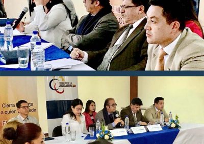 El defensor público provincial de Chimborazo, Freddy Garzón, durante la reunión de la Mesas Técnicas de Justicia.