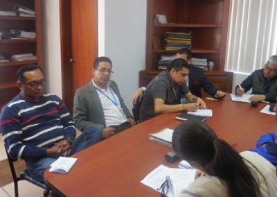 Defensor público provincial de Cotopaxi mantiene reunión con el director y funcionarios del CRS Regional Sierra Centro Norte