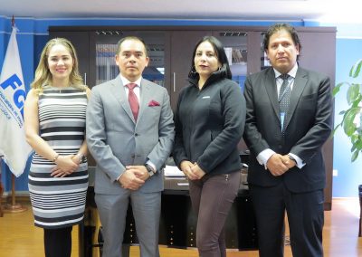 El Defensor Público General, Ángel Torres Machuca, visitó a la Fiscal Provincial de Bolívar, Mercedes Valencia.