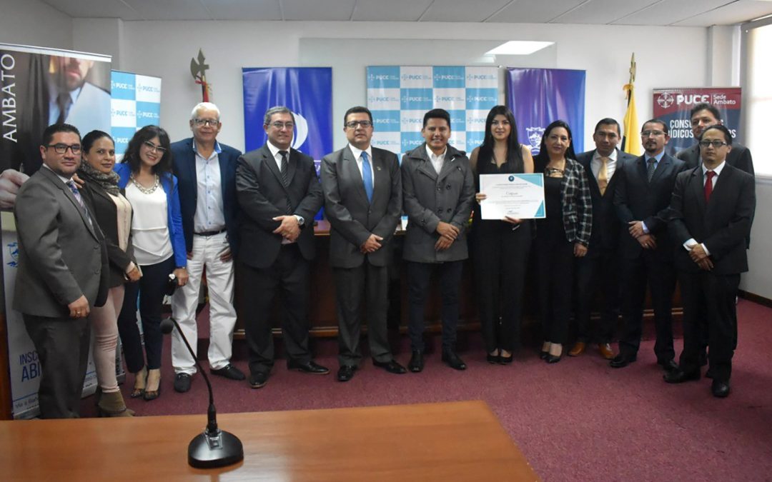 Tungurahua: Cuatro consultorios jurídicos gratuitos recibieron acreditación de funcionamiento