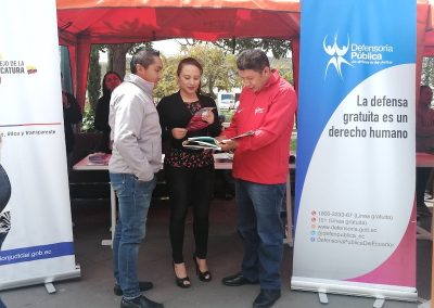 Usuarios de San Gabriel reciben información sobre los servicios de la Defensoría Pública del Carchi