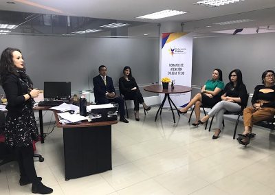 Personal misional de Loja durante la reunión de coordinación de actividades