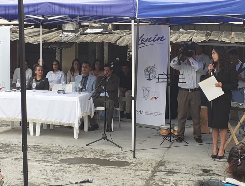 Loja: Charla y feria informativa por el Día Internacional de la Mujer en el Centro de Privación de Libertad