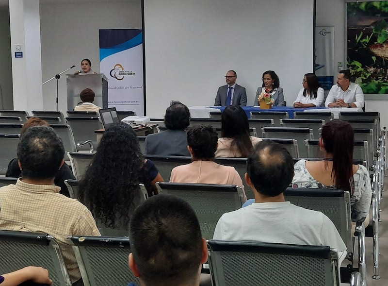 Pastaza: Erradicación de la Violencia contra las mujeres fue abordada en conversatorio
