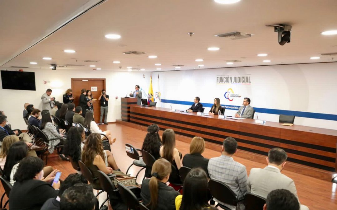 DEFENSORES PÚBLICOS SE CAPACITAN EN JURISPRUDENCIA CONSTITUCIONAL PARA OPERADORES DE JUSTICIA