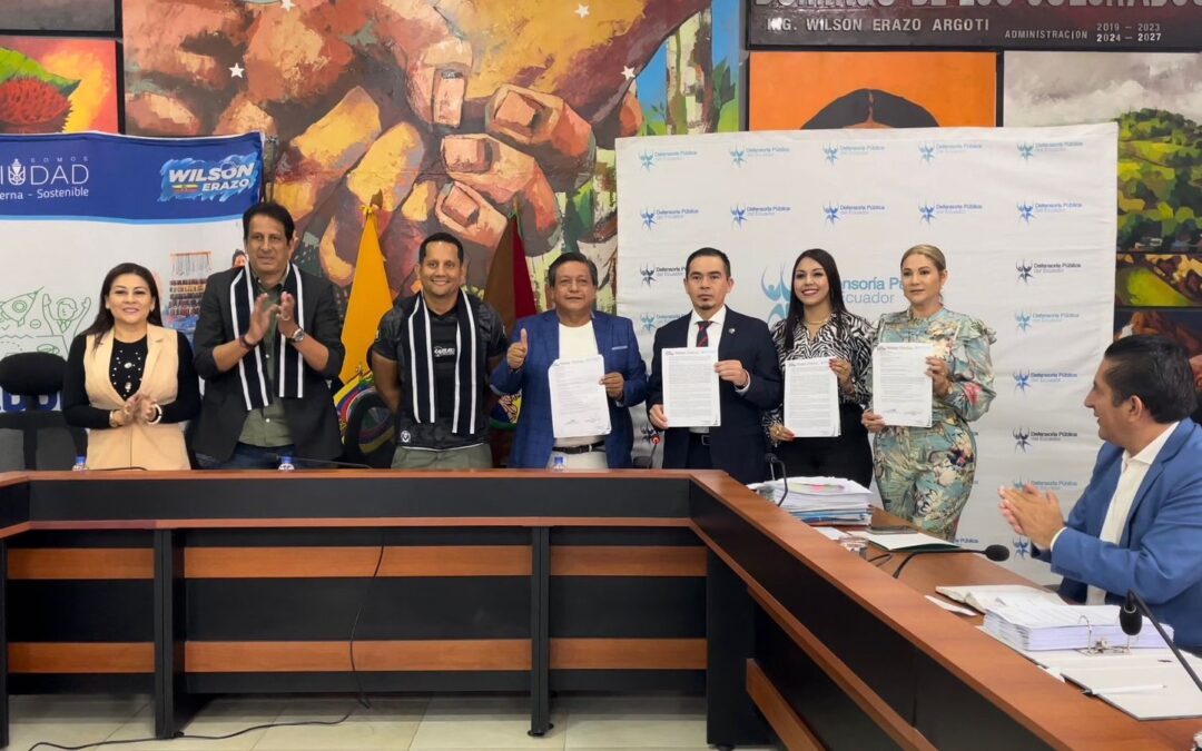 EN SANTO DOMINGO LA DEFENSORÍA PÚBLICA FIRMÓ CONVENIO CON EL GAD MUNICIPAL Y DONÓ COMPUTADORAS A DIVERSAS INSTITUCIONES
