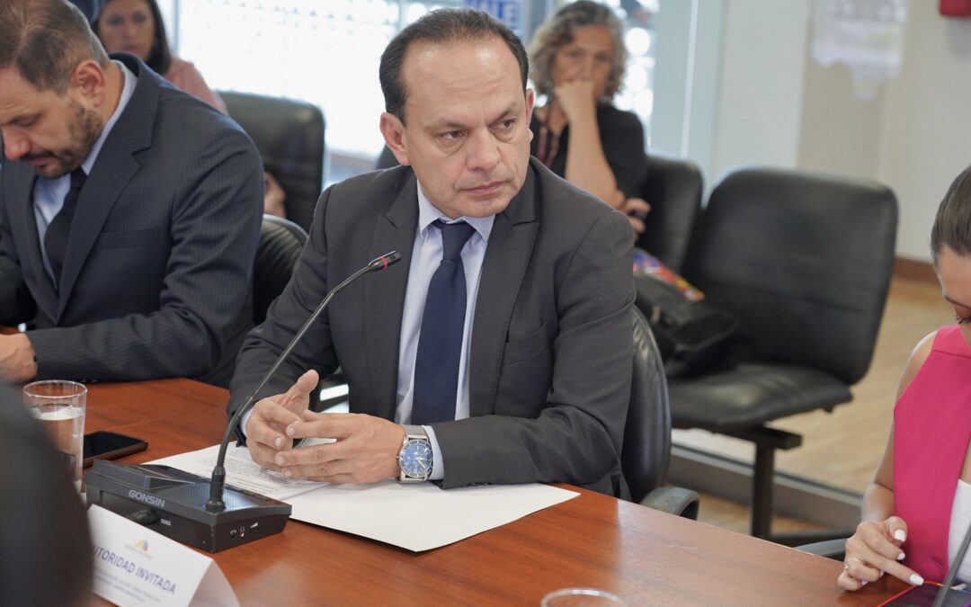 DEFENSOR PÚBLICO INFORMÓ A LA COMISIÓN DE EDUCACIÓN SOBRE ATENCIÓN Y OTRAS ACCIONES EN CASOS DE VIOLENCIA CONTRA NIÑAS, NIÑOS Y ADOLESCENTES